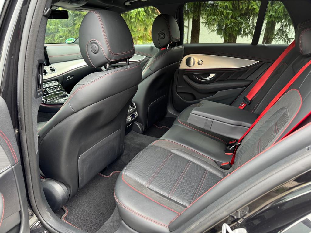 Mercedes-Benz E 43 AMG