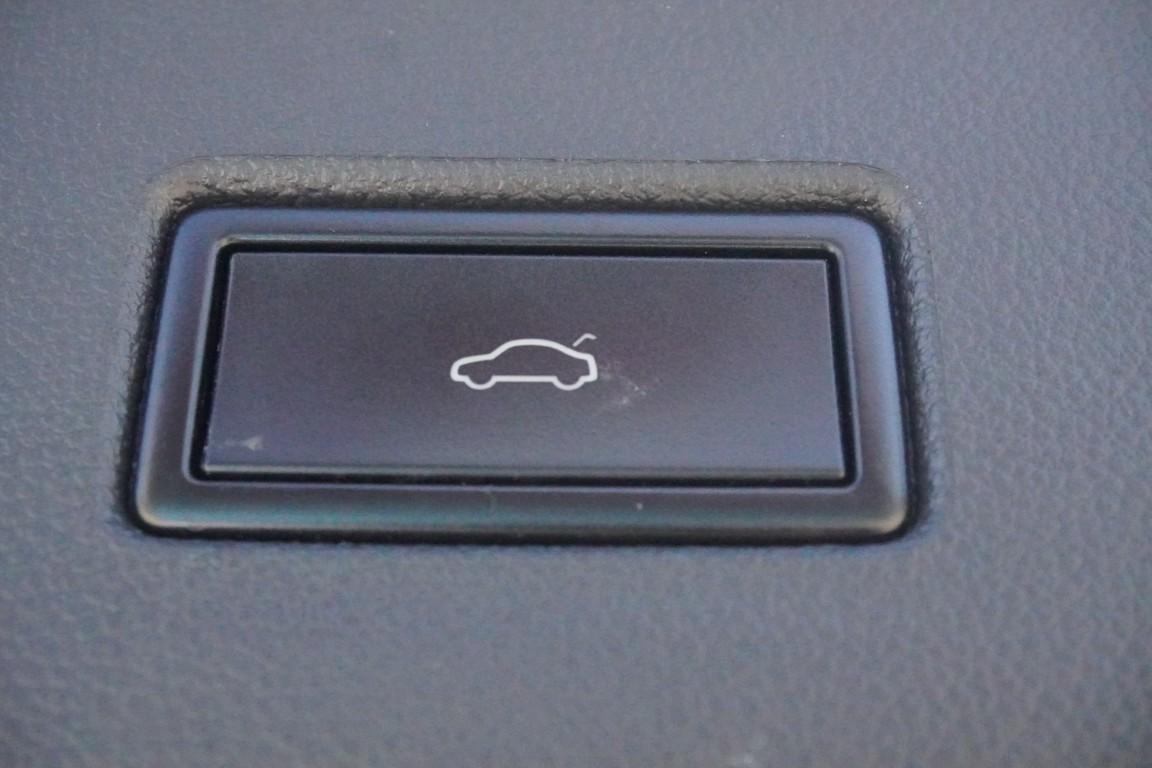 Volkswagen T-Roc 1.5 TSI R-Line DSG LED Virtual Cockpit, миниатюра 9