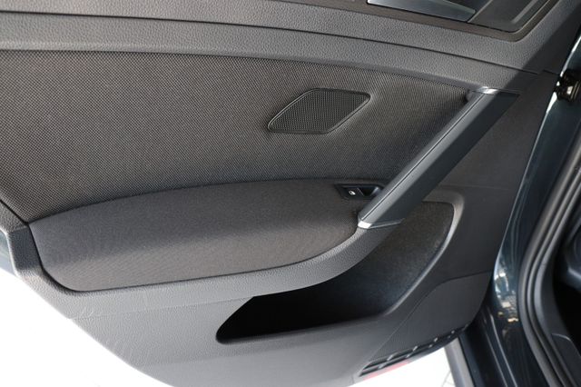 Fahrzeugabbildung Volkswagen Golf VII Lim.GTI|PANO|DSG|VIRTUAL|ACC|KAMERA|LED