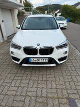 BMW X1 sDrive20i Sport Line Steptronic DCT  - BMW X1: Sdrive20d