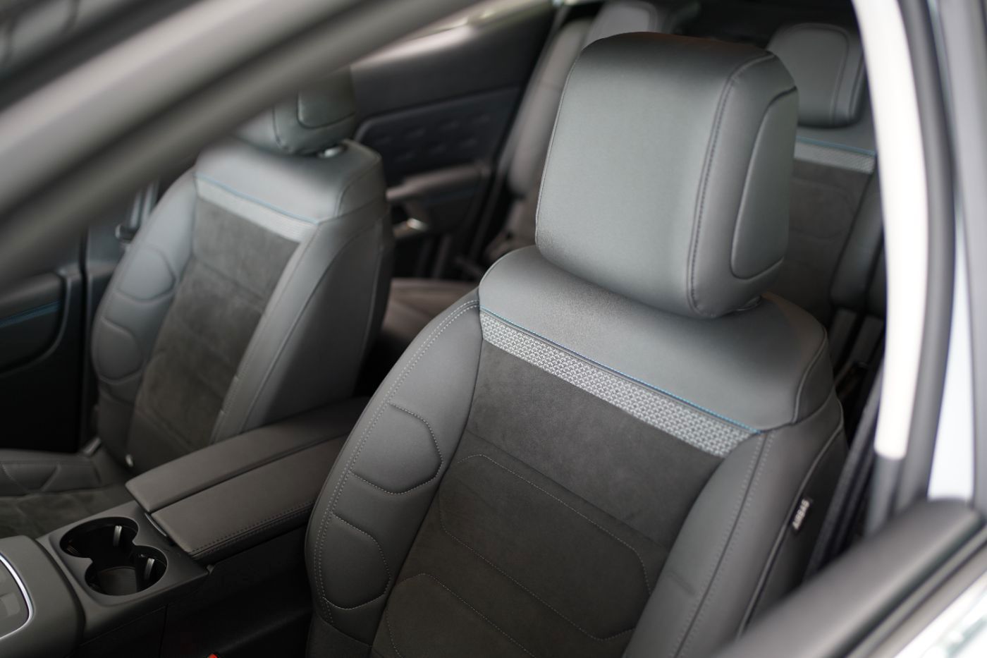 Fahrzeugabbildung Citroën C5 Aircross Hybrid 145 Max e-DCS6 Automatik Navi