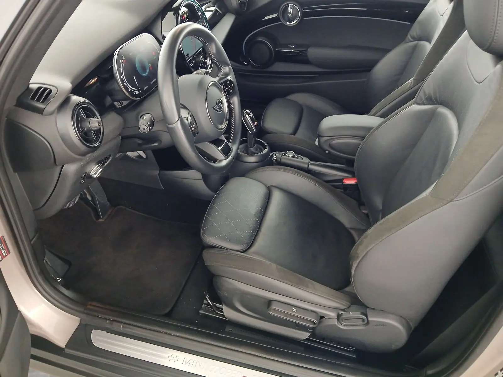 MINI Cooper S Cabrio Navi Kamera Driv.Assist LED