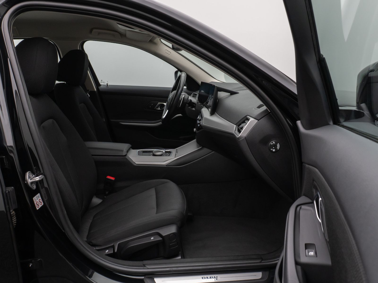 Fahrzeugabbildung BMW 320d xD  Kamera DAB MSport Fernlichtassis 18Zoll
