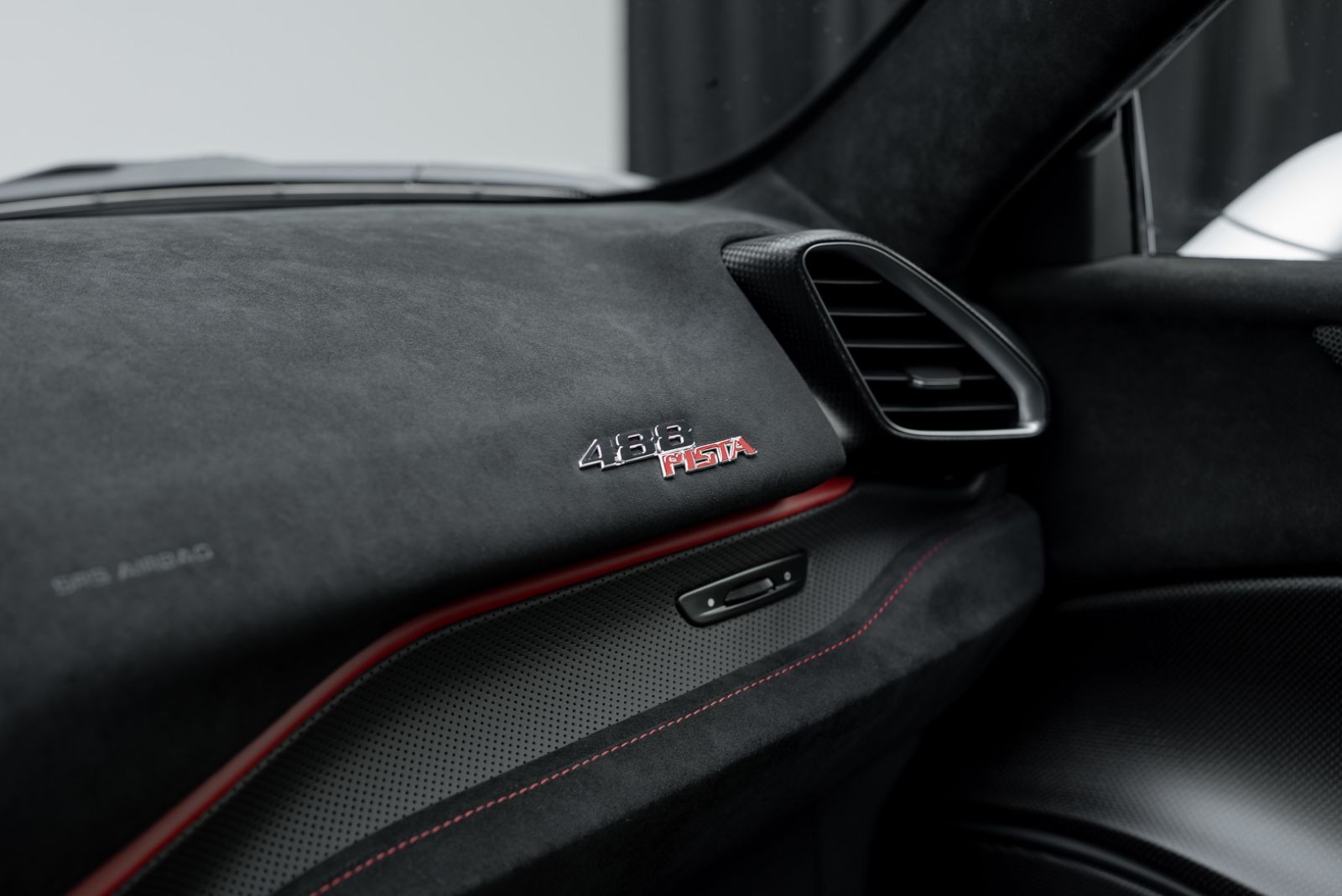 Fahrzeugabbildung Ferrari 488 Pista Piloti TOP/1. HD/LIMITED/CARBON/NEW