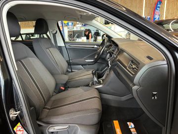 MYAUTOCENTER – Gebraucht- und Jahreswagen mit Werkstattservice in Pfaffenhofen Volkswagen T-Roc Style *LED*Unfallfrei*TÜV*PDC*