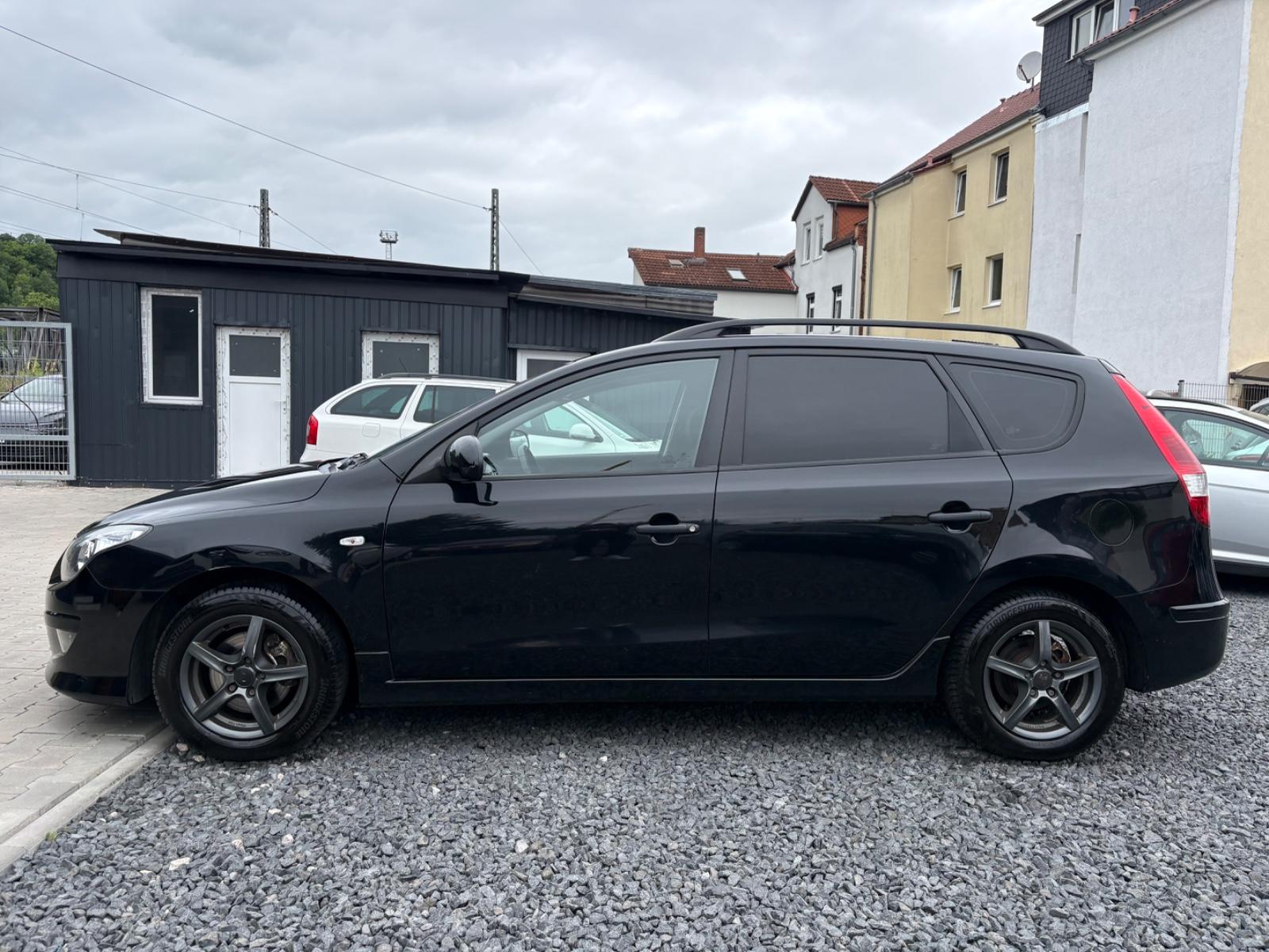 Hyundai i30 2012 — photo 8