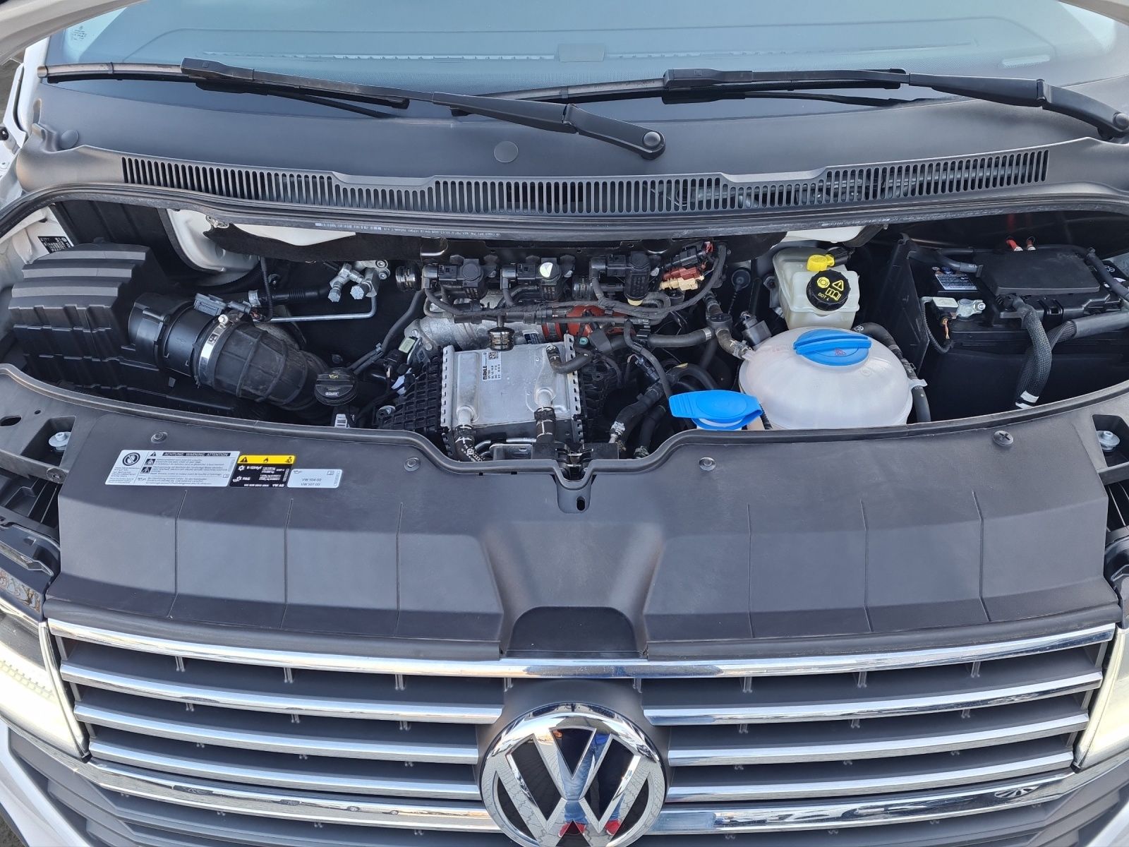 Fahrzeugabbildung Volkswagen T6 Multivan 6.1 TDI DSG Comfortline LED ACC 18"
