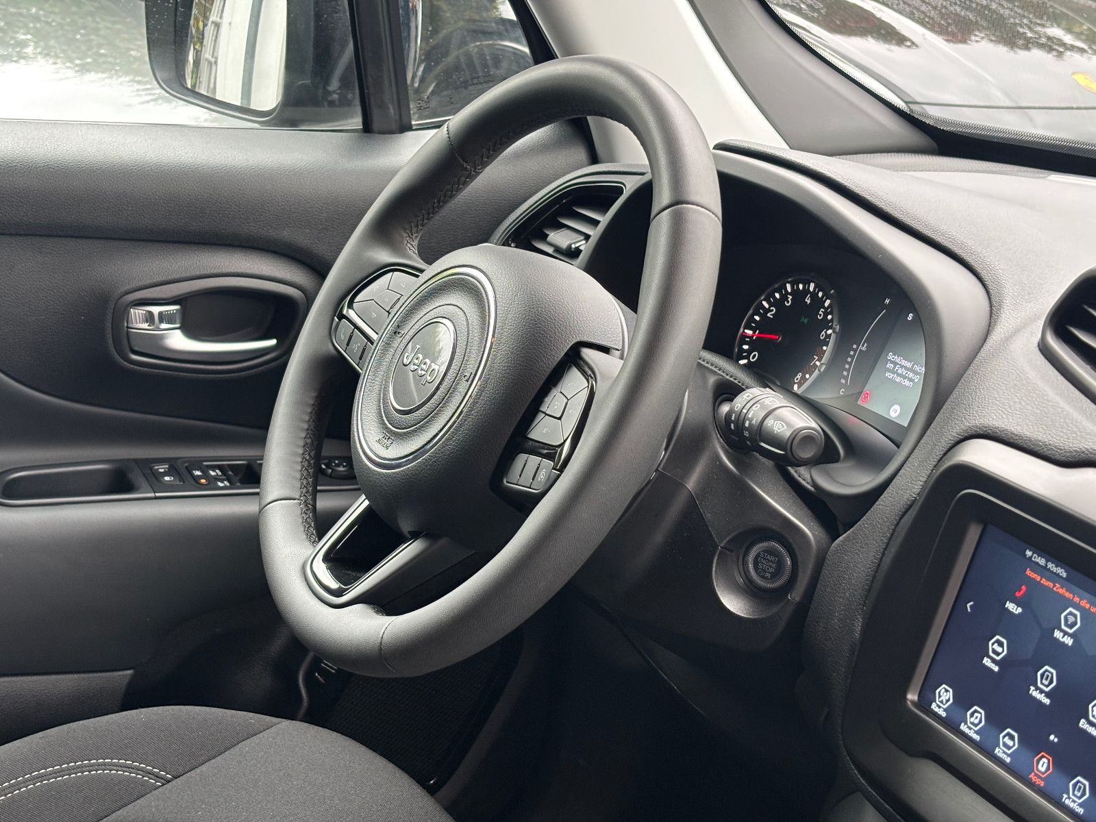 Fahrzeugabbildung Jeep Renegade Longitude//AMBIENTE/APPLE