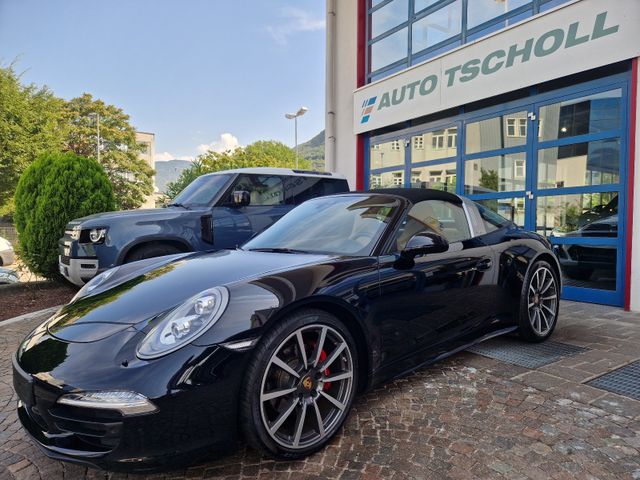 PORSCHE 991
