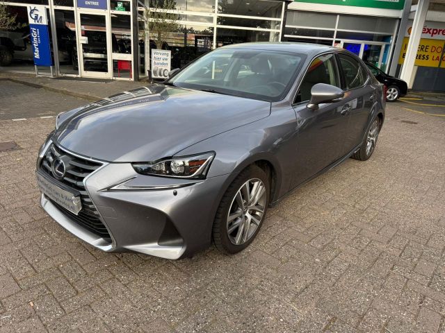 Lexus 300h Hybrid