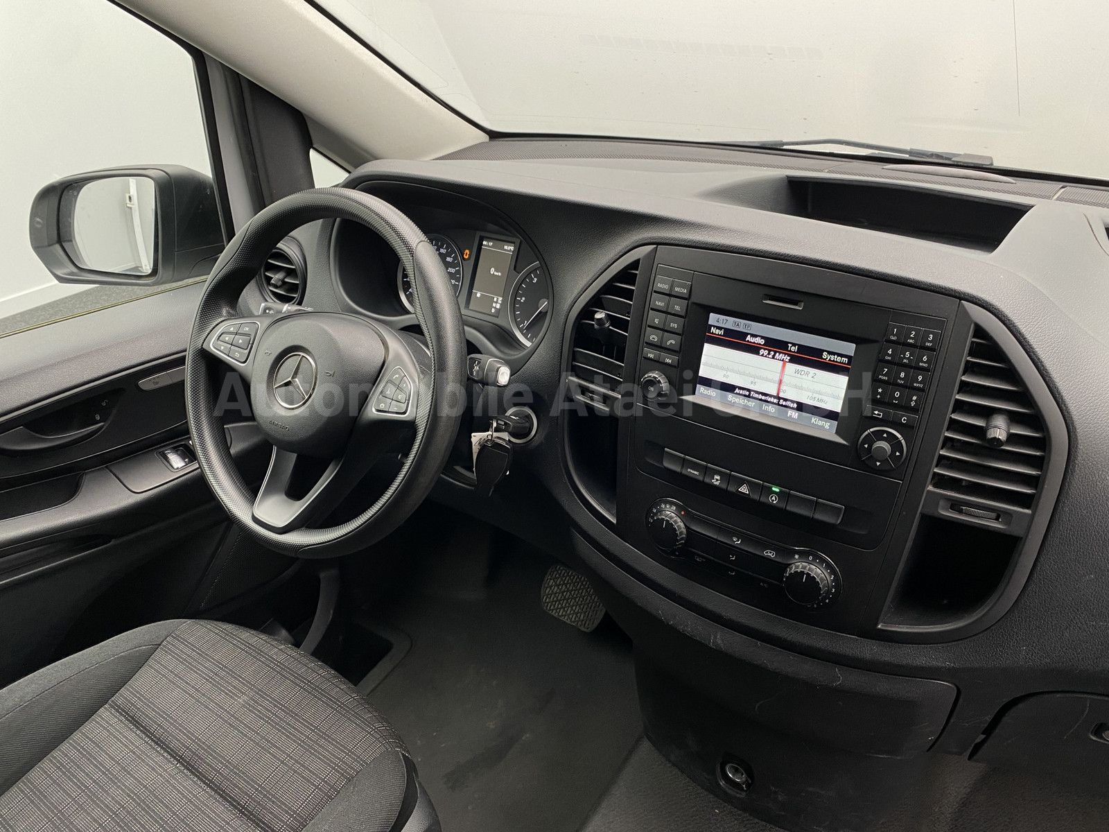Fahrzeugabbildung Mercedes-Benz Vito Tourer lang 114 CDI Automatik 9596