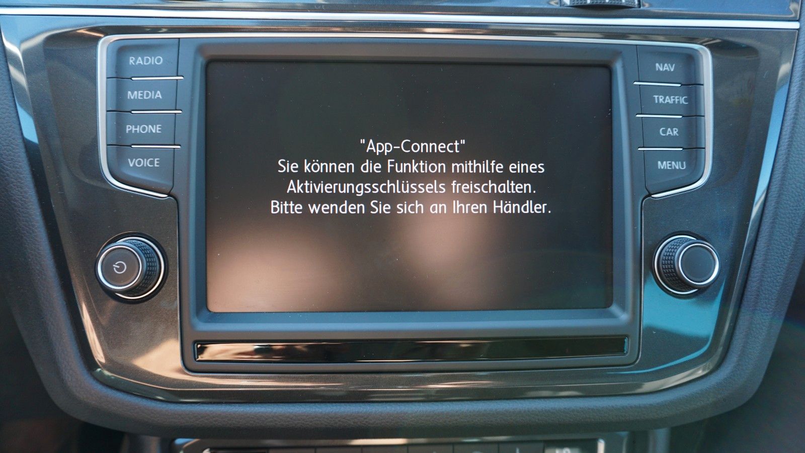 Fahrzeugabbildung Volkswagen Tiguan Comfortline BMT, LED,Navi,PDC, AHK el.