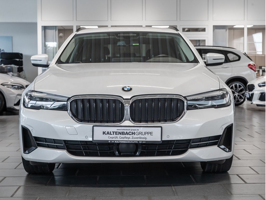 BMW 530e Touring AHK LED ACC NAVI KAMERA SHZ PDC foto 3