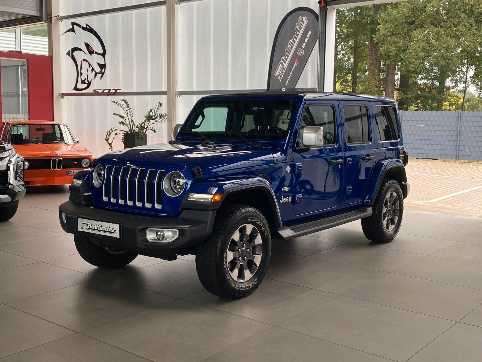 Fahrzeugabbildung Jeep Wrangler Unlimited 2.0 T-GDI Sahara Overland Sky