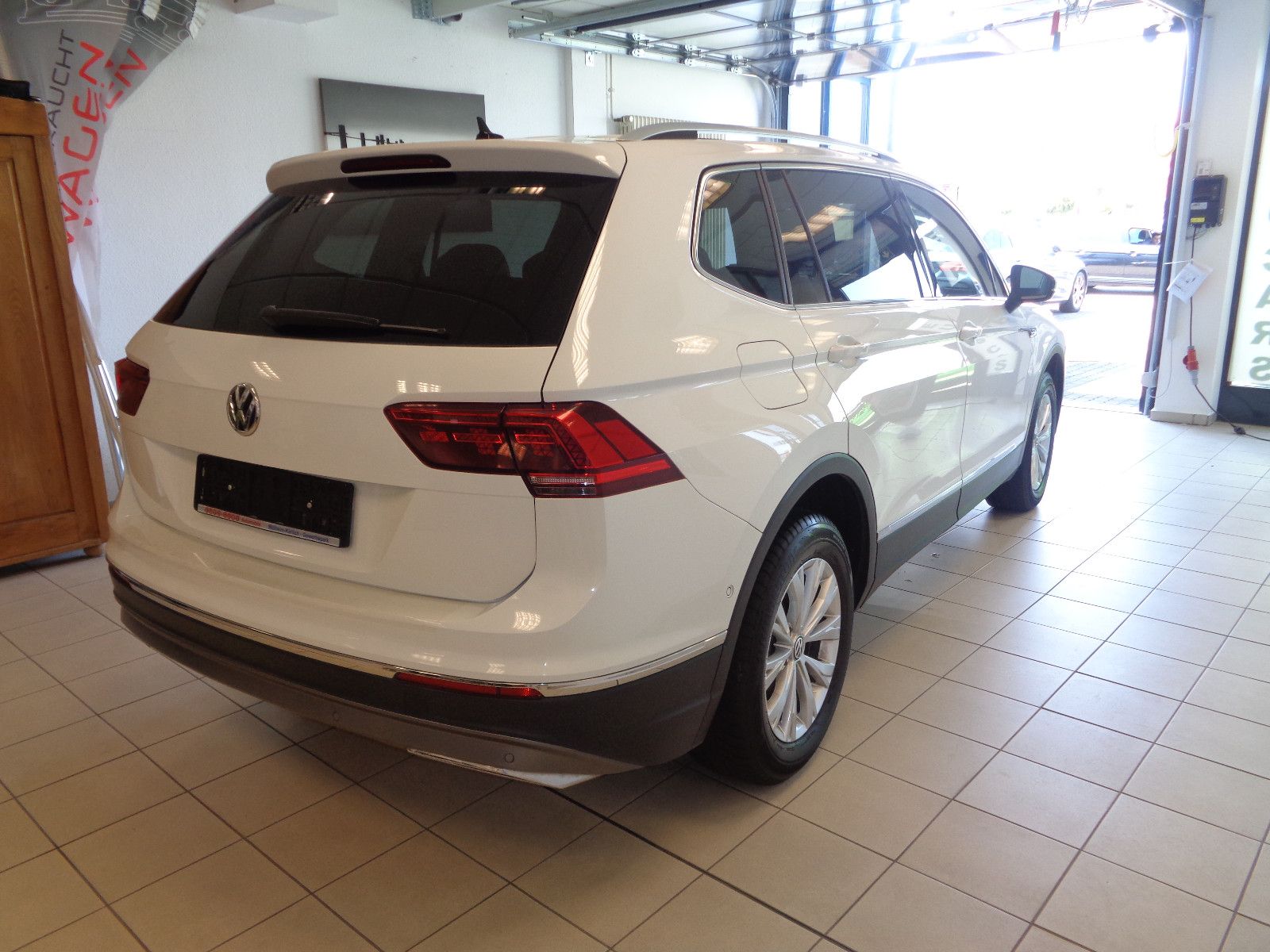 Fahrzeugabbildung Volkswagen Tiguan Allspace Highline 4Motion / KAMERA / LED