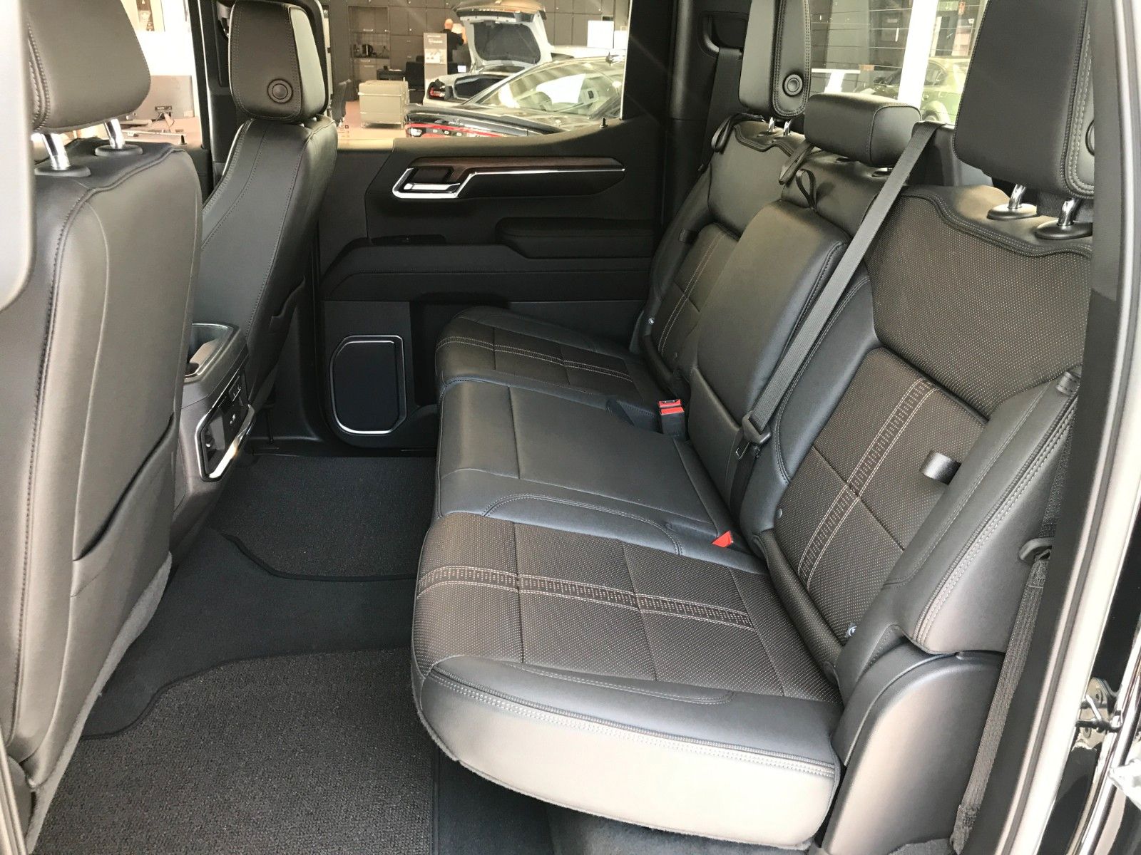 Fahrzeugabbildung Chevrolet Silverado 6.2 V8 High Country*Z71 *KlappeLPG