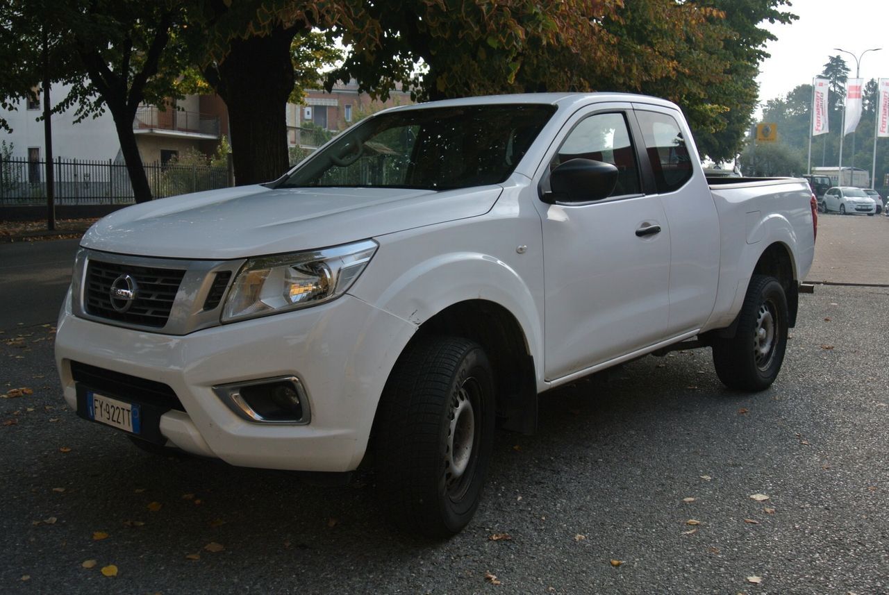 Nissan Navara 2.3 dCi 4WD King Cab Visia imagem 3