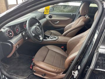 Mercedes E 200 - 6