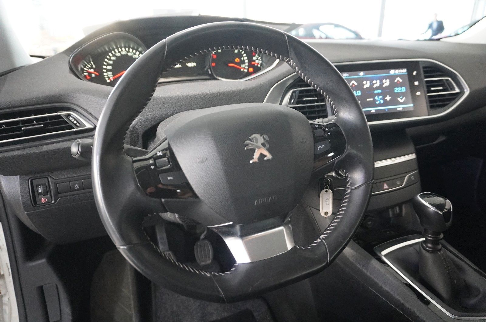 Fahrzeugabbildung Peugeot 308 SW 1.5D ACTIVE NAVI/LED/SHZ/TEMP./PDC/KLIMA
