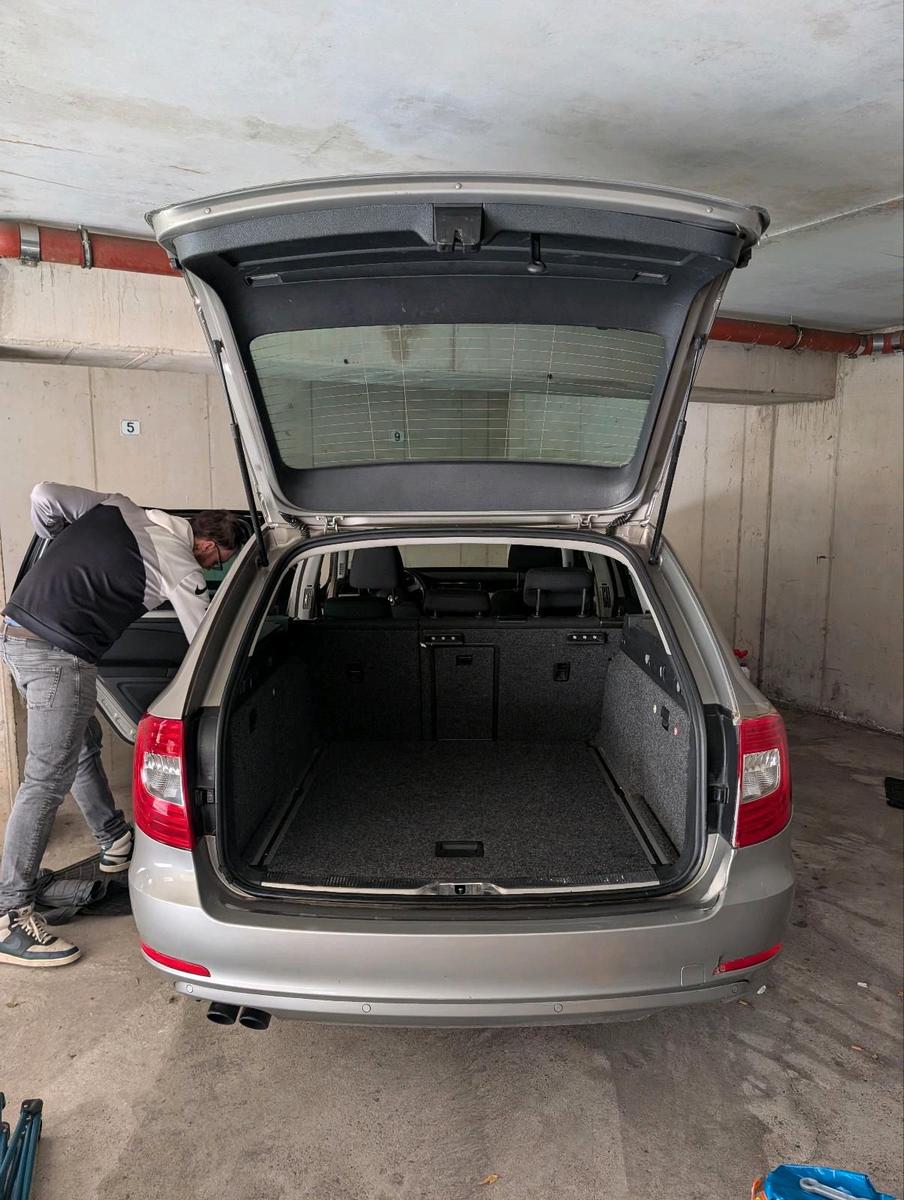 Skoda Superb 2014 — interior