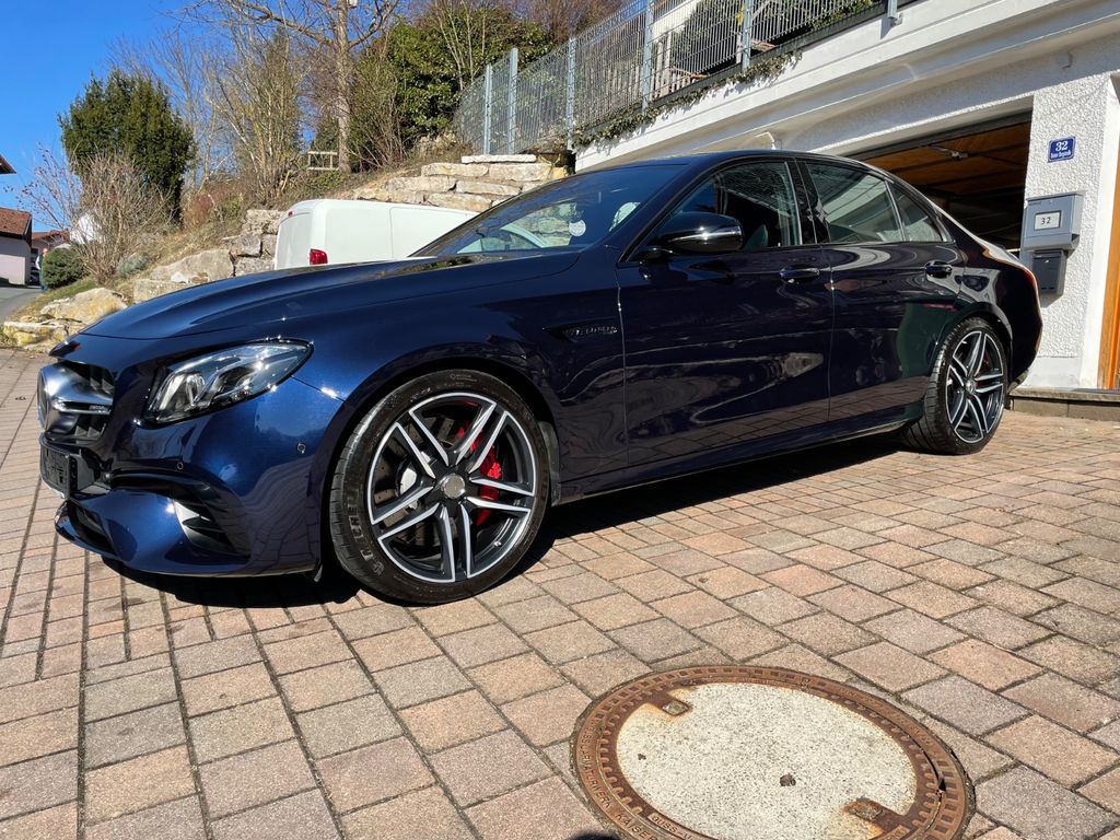 Image of Mercedes-Benz E 63 AMG