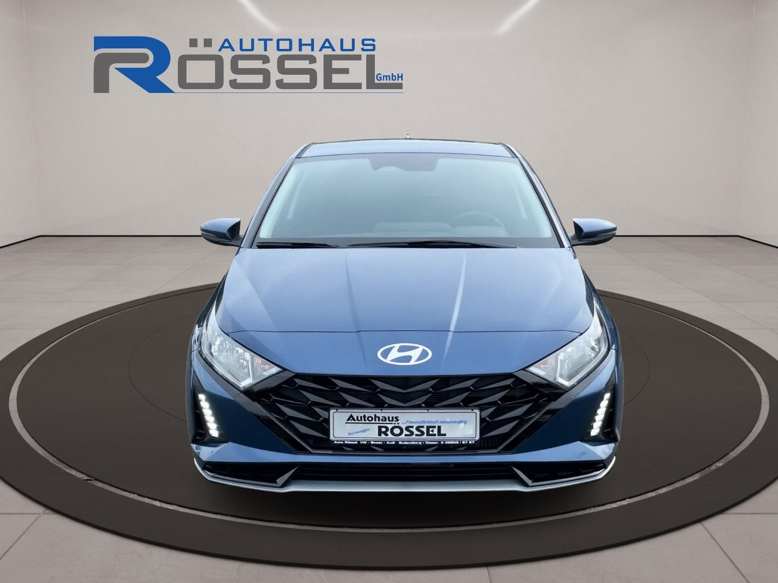 Hyundai i20 1,0 T-GDI DCT Family Edition 16" Alu Navi RF