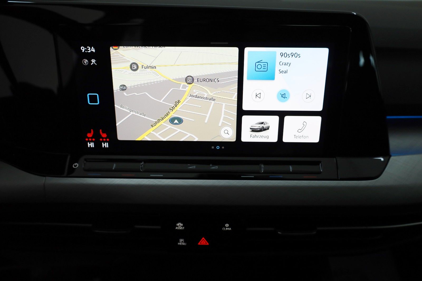 Fahrzeugabbildung Volkswagen Golf VIII Variant Life Navi,LED,SH,PDC,ACC,SR+WR