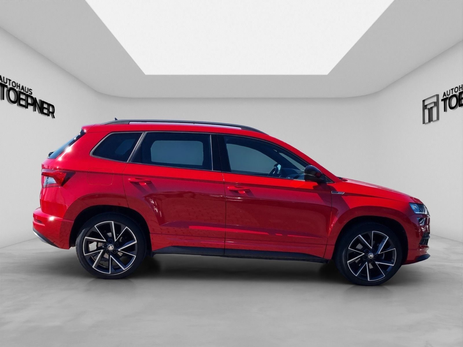 Fahrzeugabbildung SKODA Karoq Sportline 4x4 2,0 TSI DSG Navi ACC AHK PDC