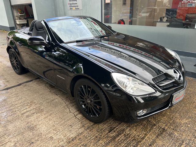 Fahrzeugabbildung Mercedes-Benz SLK 200 Kompressor Aut.+Leder+Navi+SHZ+PDC+BT+