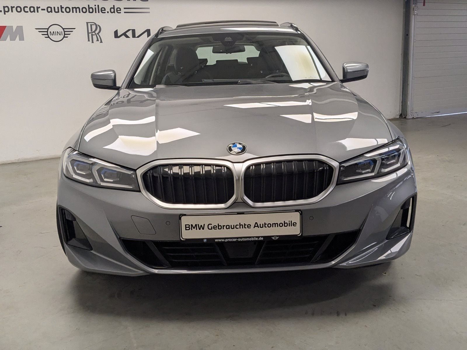 BMW 320d Touring HuD AHK Pano ACC DA PA HiFi AdapLED imagem 3