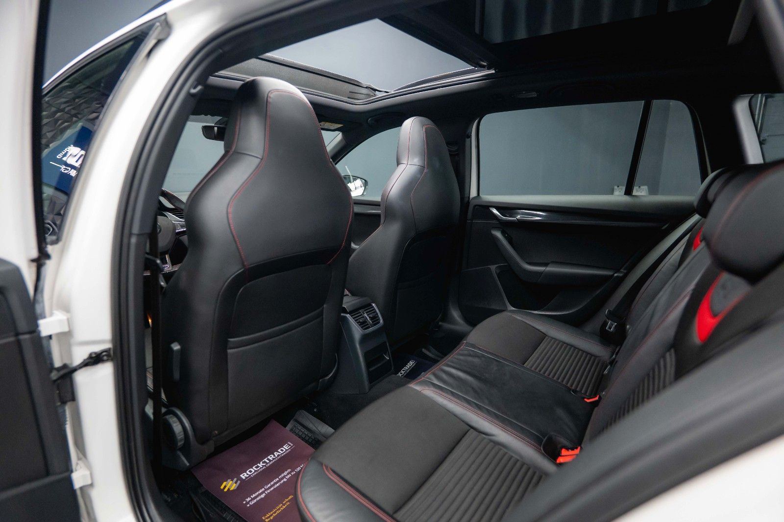 Fahrzeugabbildung SKODA Octavia 2.0 TDI RS 4x4 Performance *Pano*ACC*LED