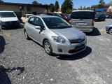 Toyota Auris Hybrid Life - Toyota aus 2011 mit Hybrid-Antrieb