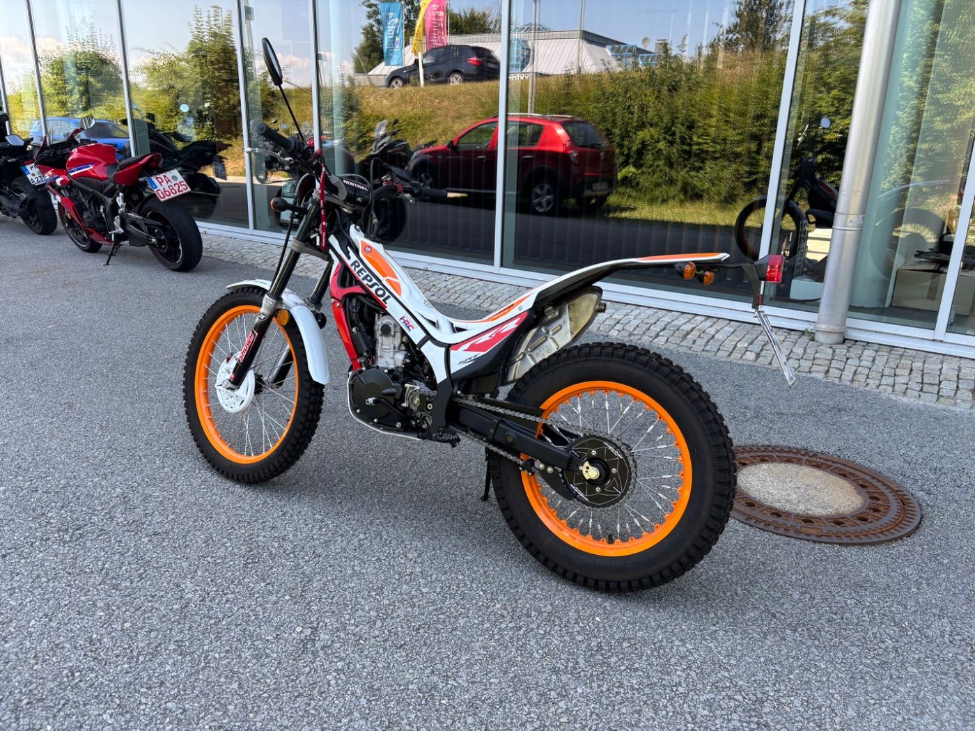Fahrzeugabbildung Honda Montesa Cota 4RT 301 Race Rep