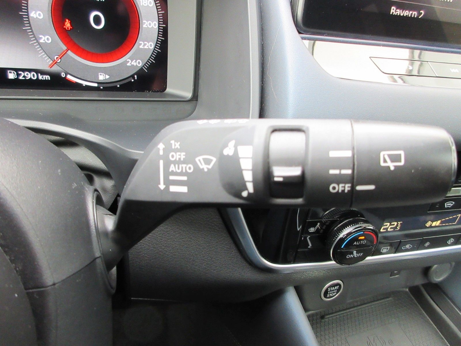 Fahrzeugabbildung Nissan Qashqai 1.3 Xtronic Automatik | Tekna+