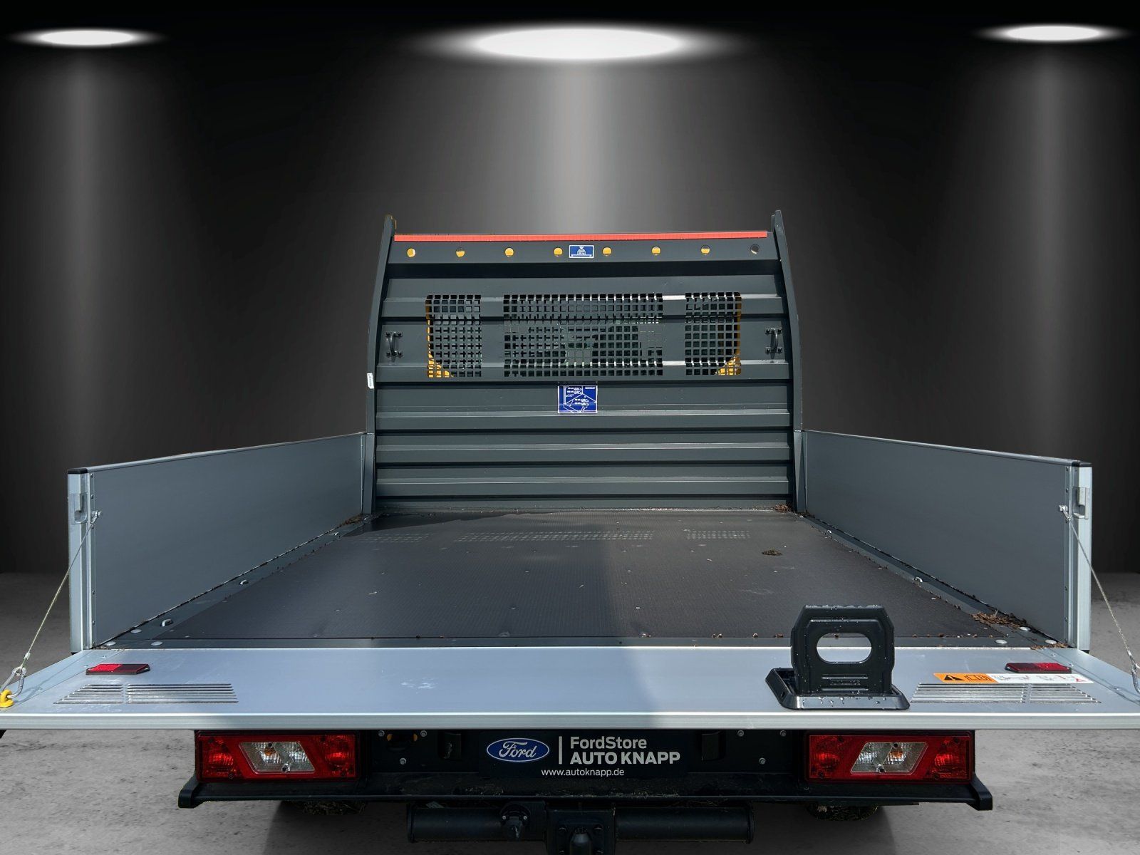 Fahrzeugabbildung Ford Transit DOKA Pritsche 350L2 Sonderfarbe GJR Tach