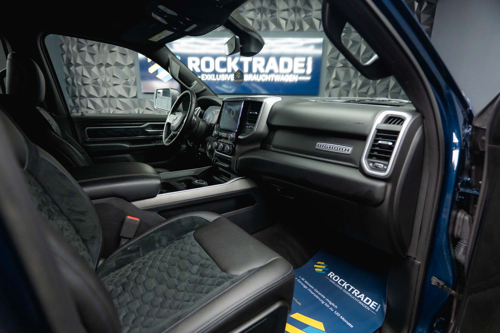 Fahrzeugabbildung Dodge RAM 5.7 V8 HEMI 4x4 OFFROAD NightPaket AXLE LOCK