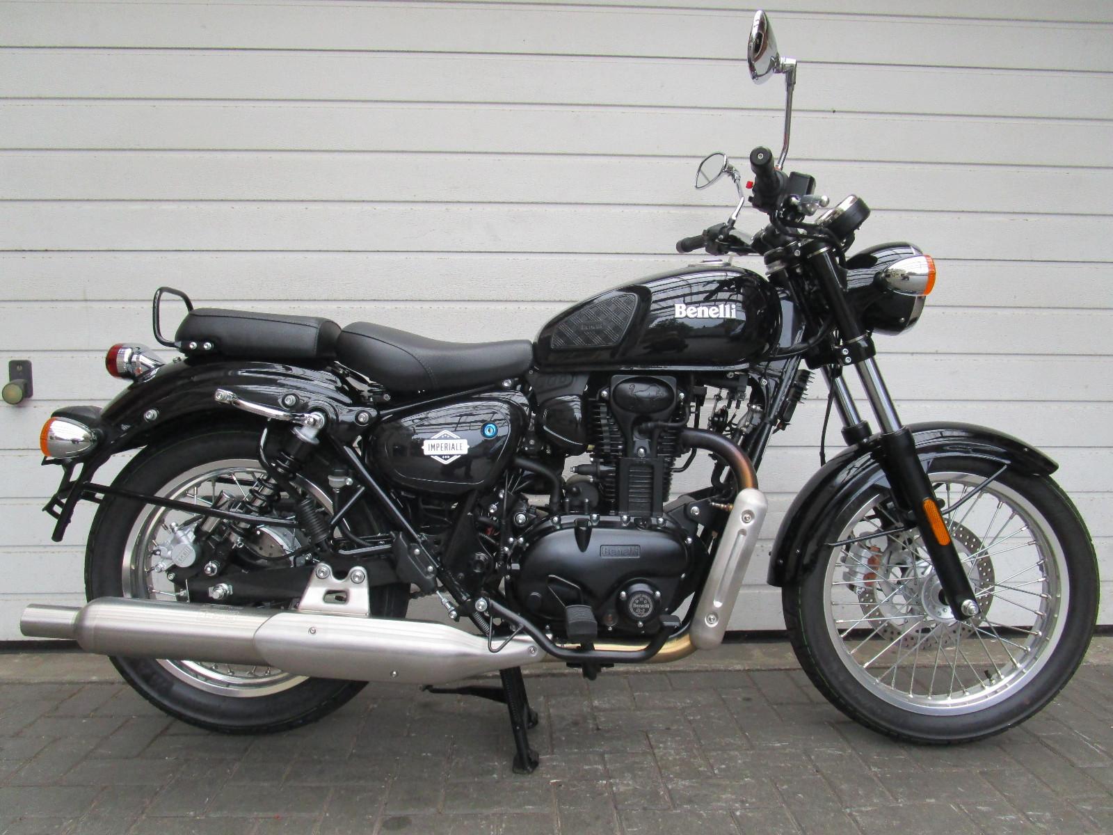 Benelli Imperiale 400    2107 km     Neuzustand