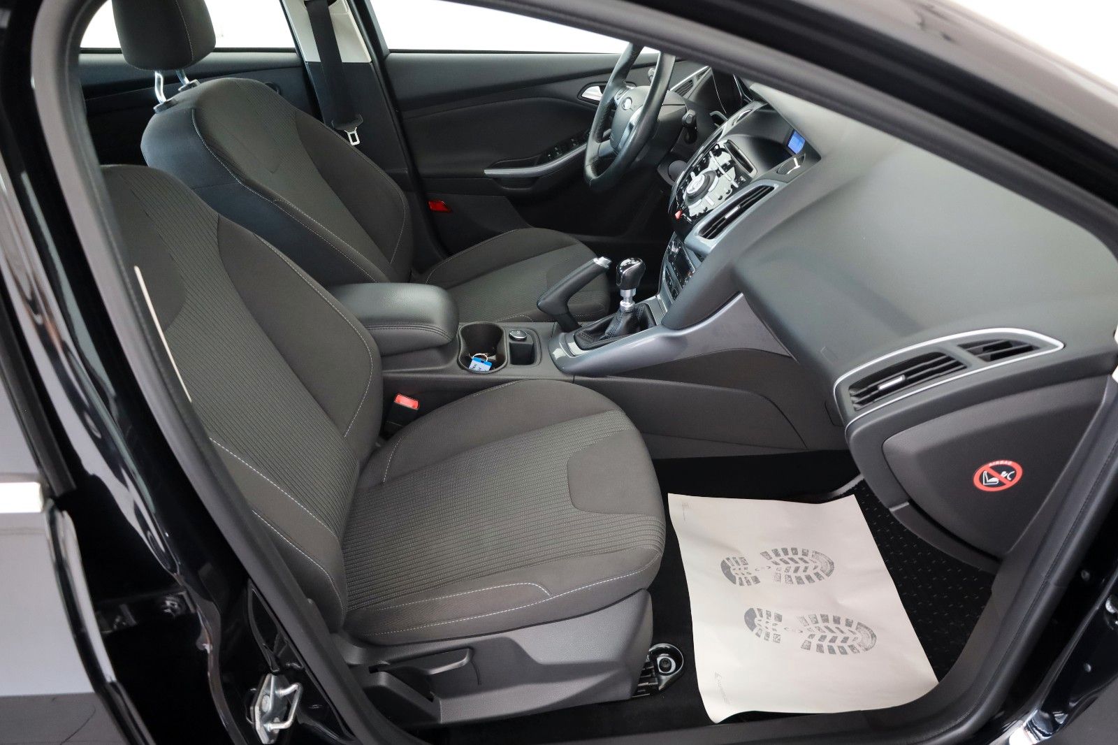 Fahrzeugabbildung Ford Focus Lim. Titanium Easy-Driver-Paket,Allwetter