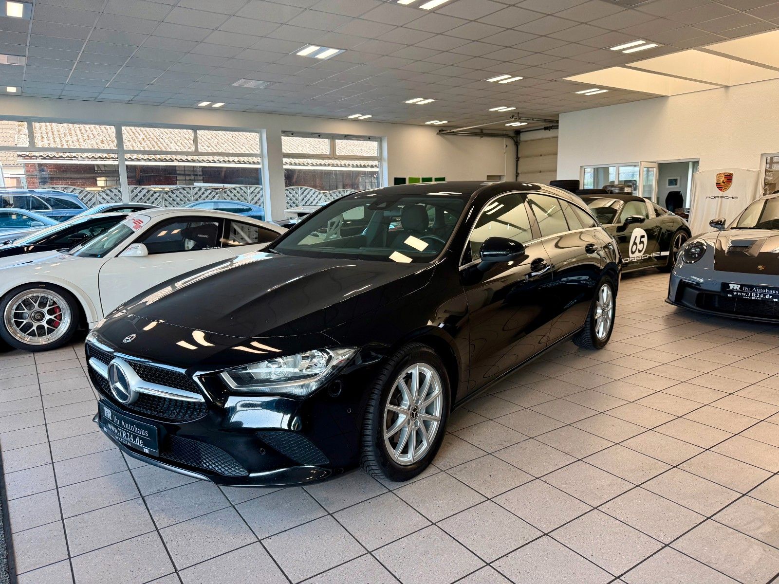 Fahrzeugabbildung Mercedes-Benz CLA 180d Shooting Brake