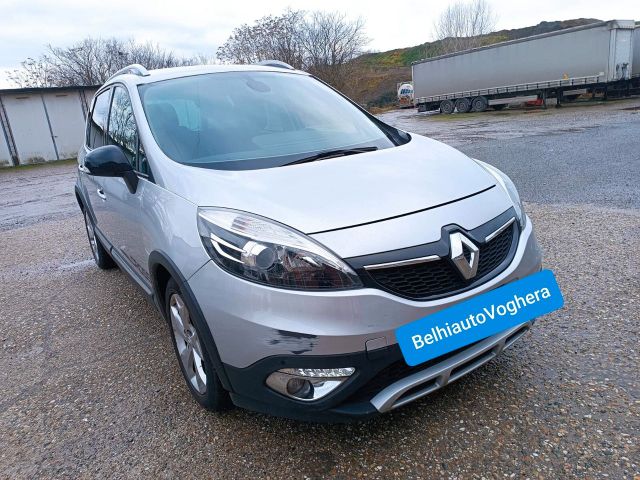 Renault Scenic 2013---1.5 Diesel