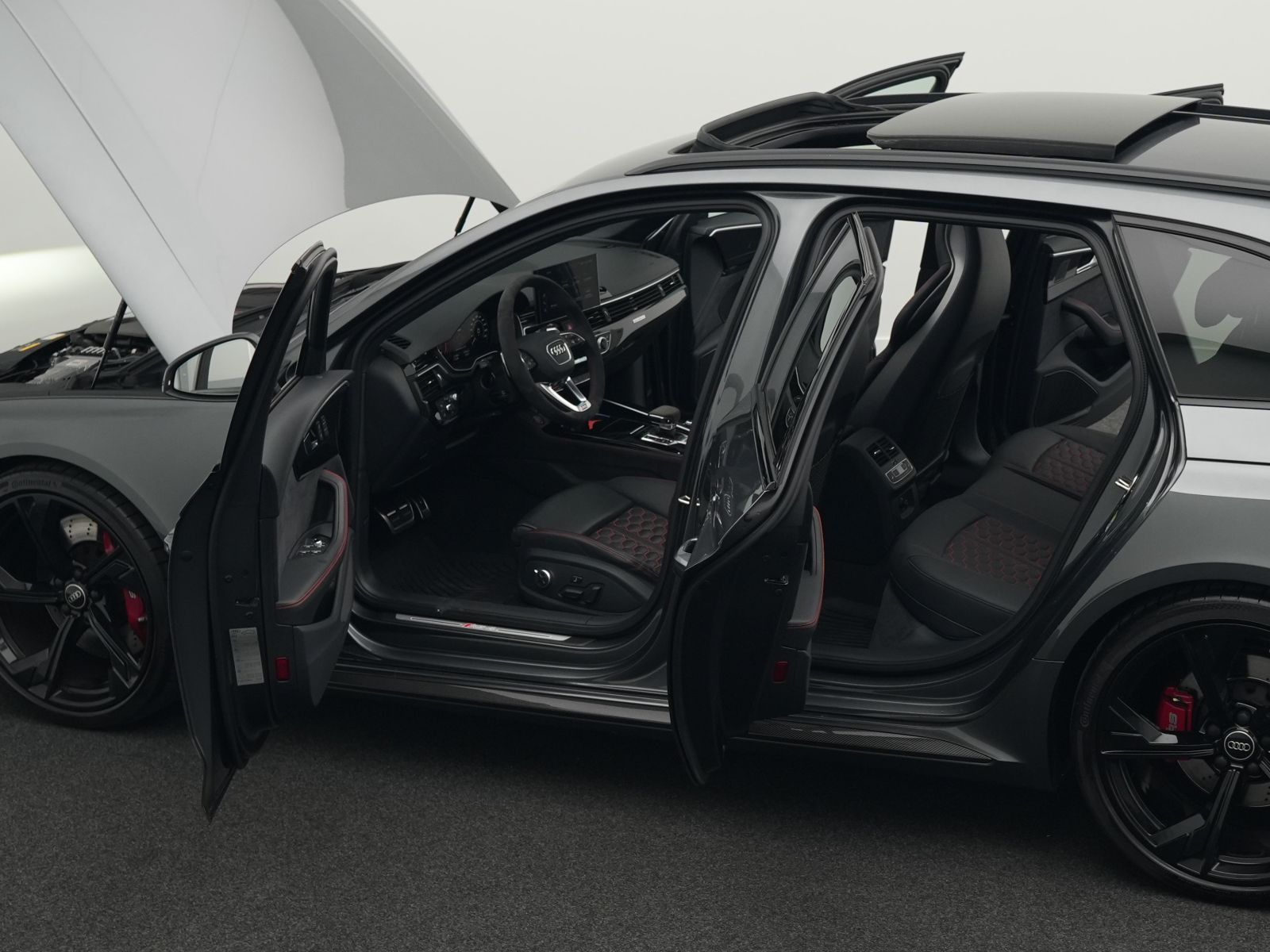 Audi RS4 - Bild 31