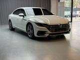 Volkswagen Arteon 2.0 TSI R-Line Leder DigCockpit Massage - Volkswagen Arteon: Limousine