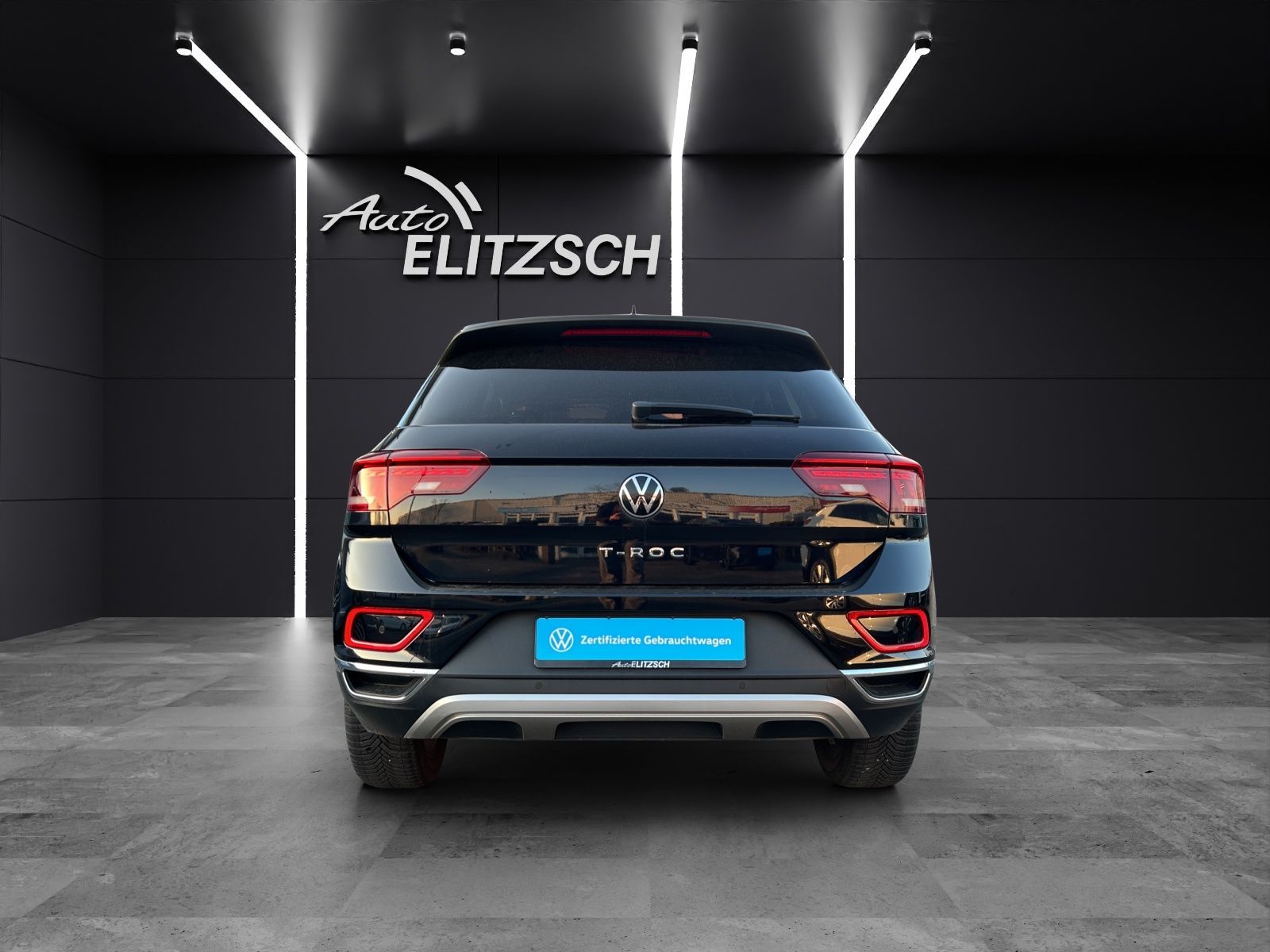 Fahrzeugabbildung Volkswagen T-Roc TSI Style LED Navi AID ACC Park-Assist SH