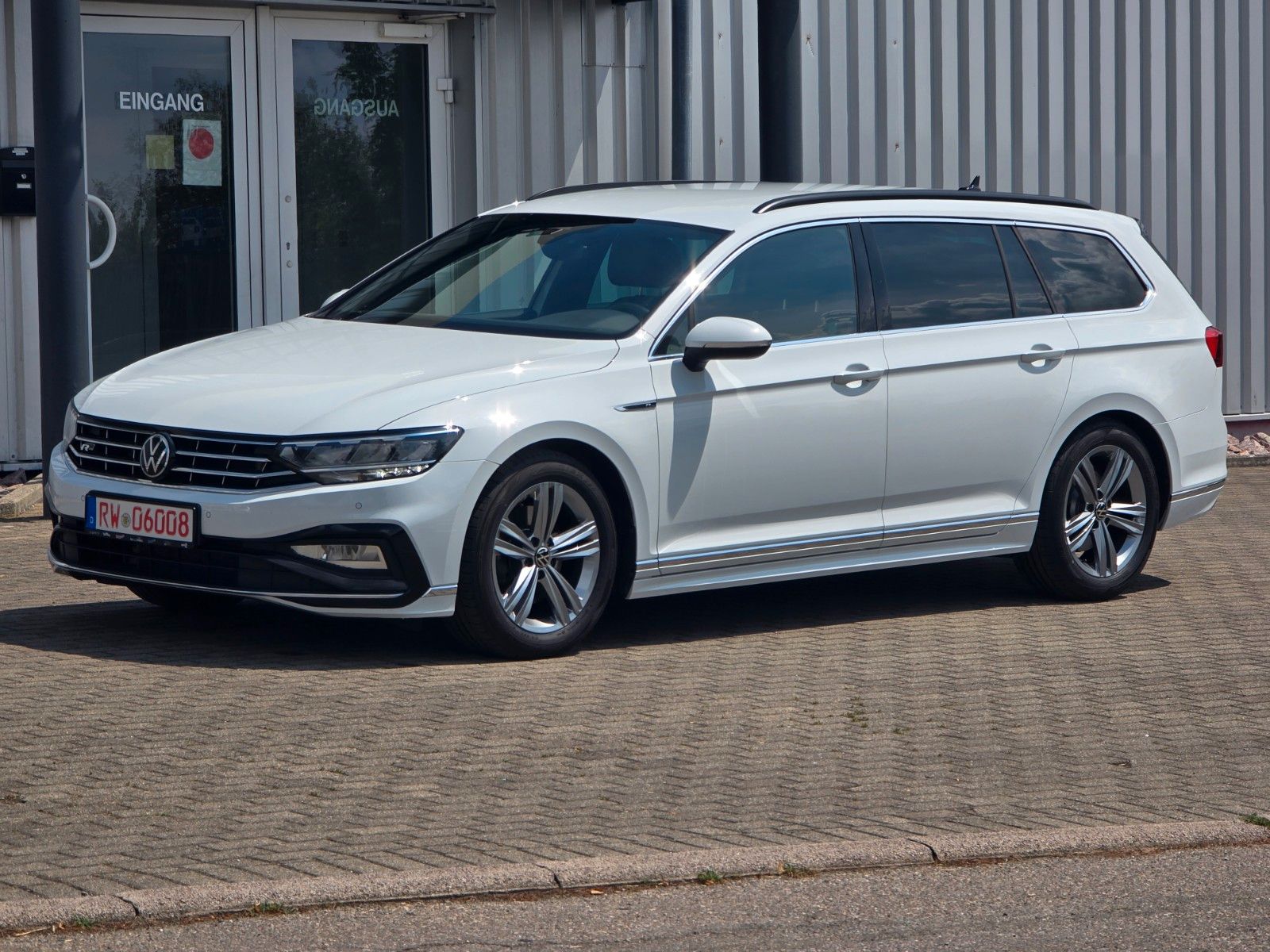 VW Passat 2.0TDI/3xR-LINE/NAVI/LED/HARMAN KARDON