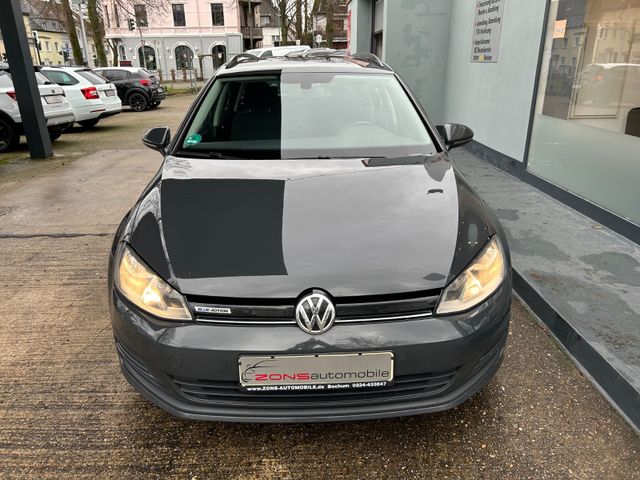 Fahrzeugabbildung Volkswagen Golf VII 1.6 TDI Variant+Navi+SHZ+PDC+WR+ SR+BT