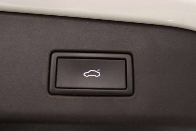 ID.5 Pro 150kW Pano AHK EasyOpen IQ.LIGHT Travel