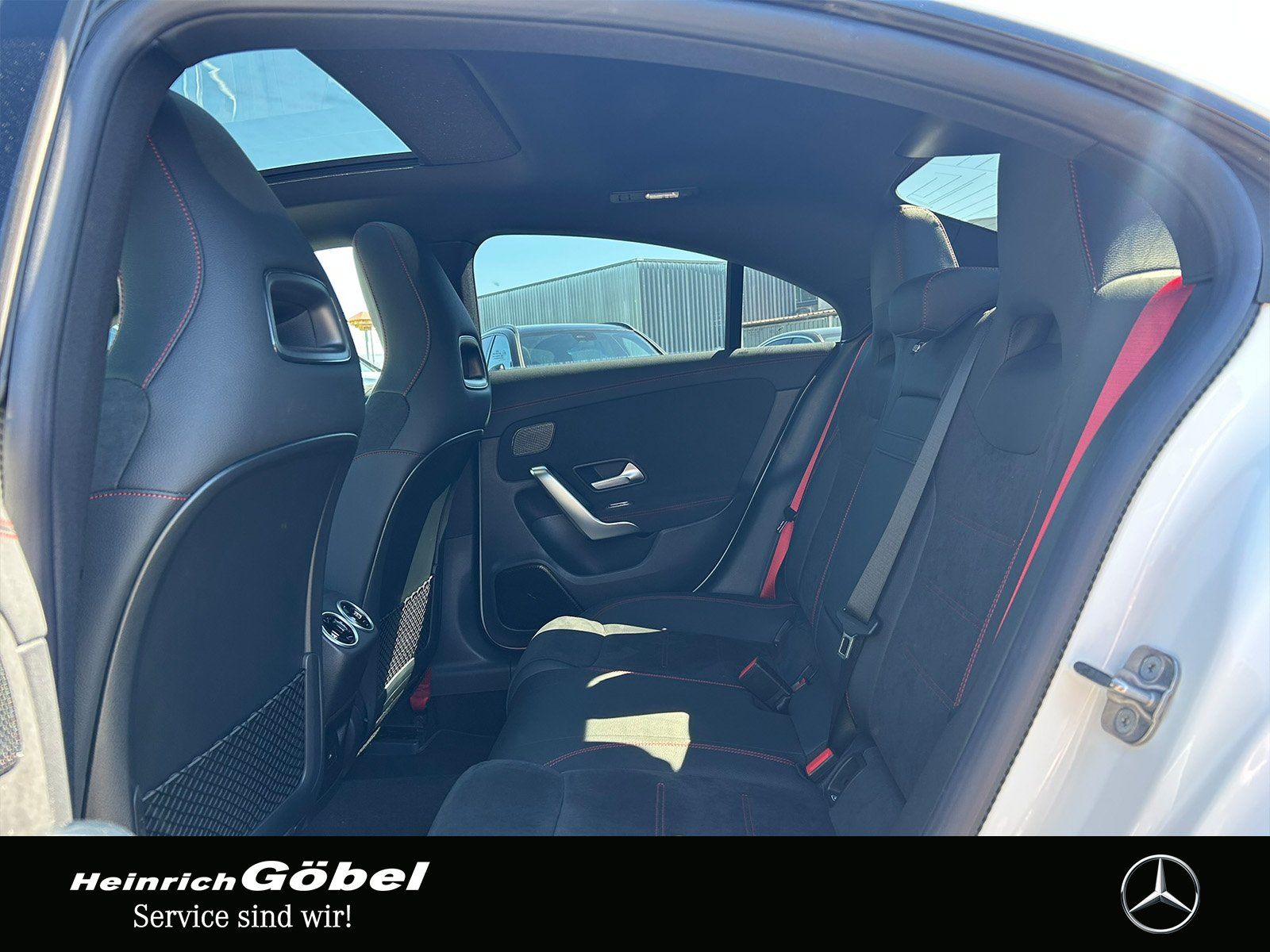 Fahrzeugabbildung Mercedes-Benz AMG CLA 35 4M AERODYNAMIK*STANDHEIZUNG*PANORAMA