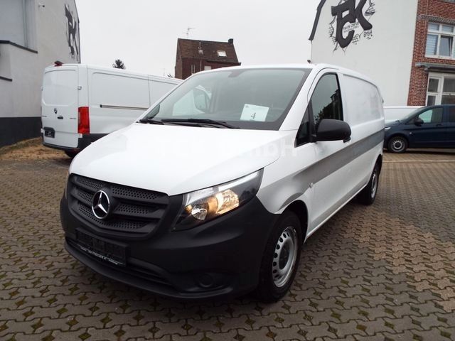 Mercedes-Benz Vito 111 KLIMA AHK TEMPOMAT FLÜGELTÜREN