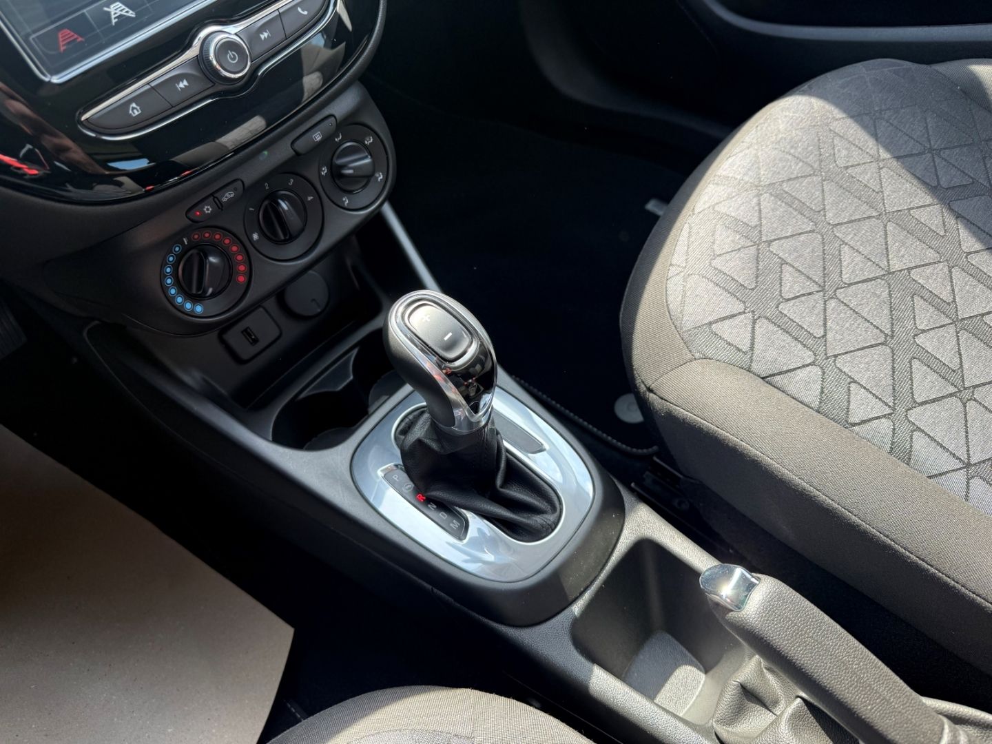 Fahrzeugabbildung Opel Corsa E 120 Jahre SHZ+LHZ+Kamera