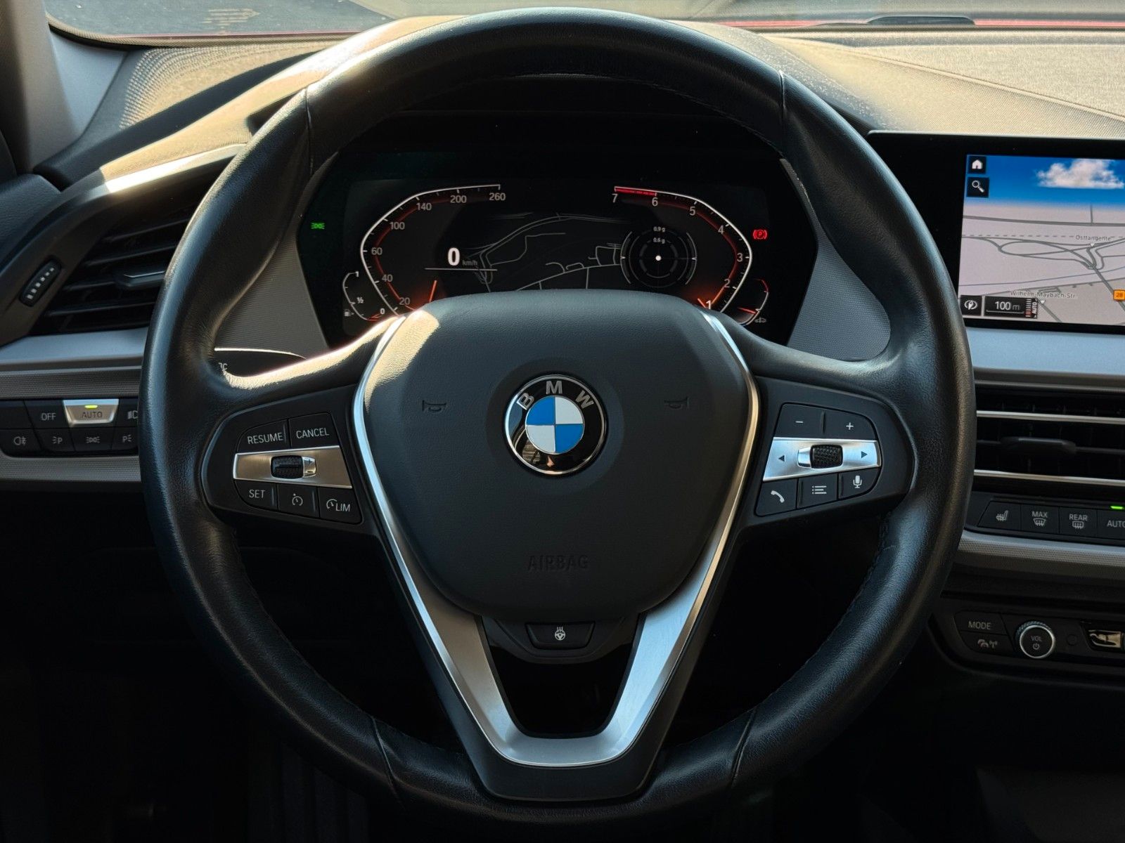 Fahrzeugabbildung BMW 118i Advantage Kamera CarPlay LC Prof. LHZ SHZ